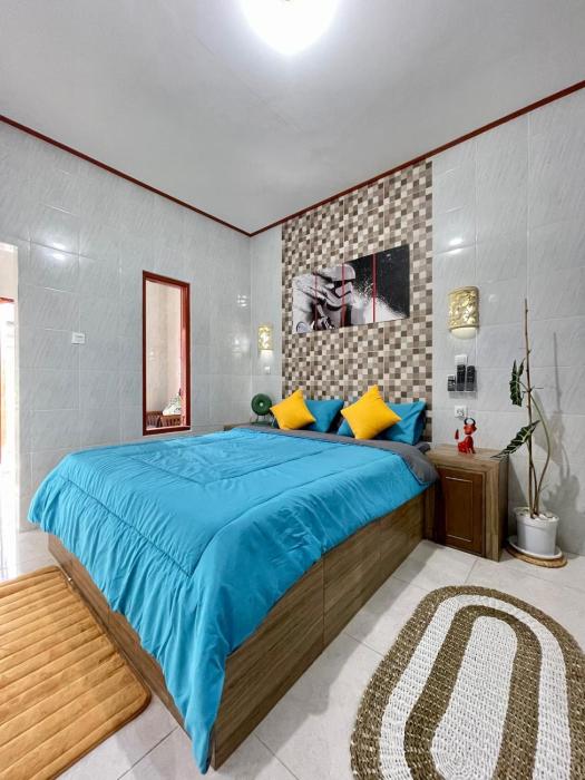 1 BR Private Studio Apartment with Kitchen