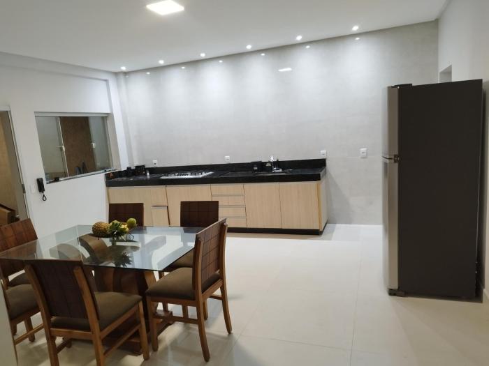 1 Quarto compartilhado em casa