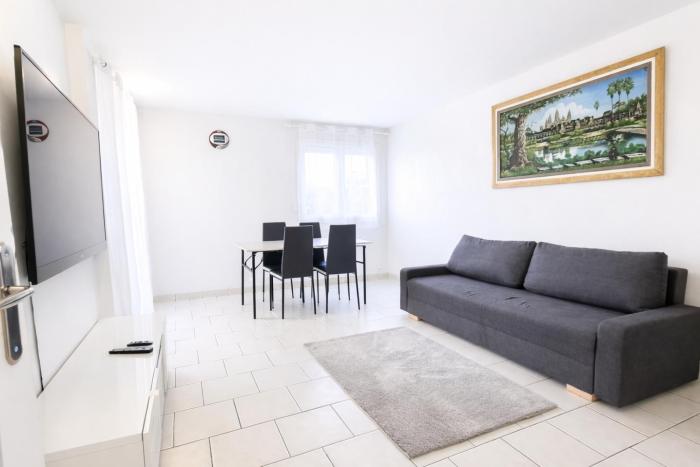 3 Mins to Train Station - Paris & DisneyLand - Cosy Wiener