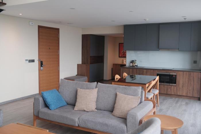 Signature Duplex - Pentstudio West Lake by JANADE Loft Suites