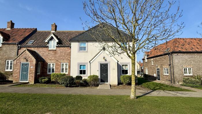 Greenwich Cottage - Part of the The Bay Filey Holiday Village with pool, gym and direct beach access, pub, restaurant, tennis and meadows walks