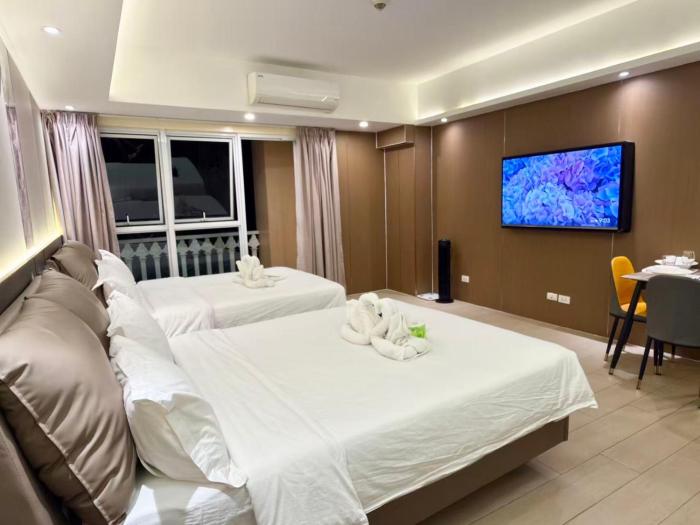 Venice Luxe Condo, Pool, Netflix, Canal Mall Access For 3 guests only