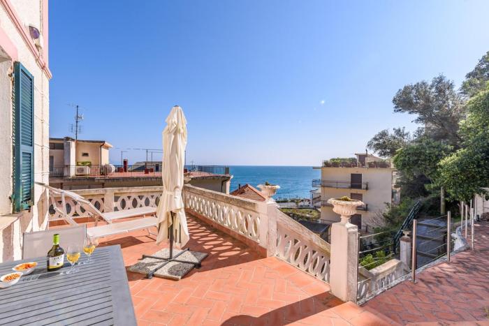 Vista Mare WOW, Villa con Terrazza Panoramica Noli
