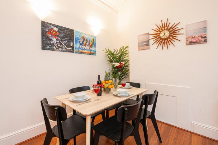 Bond Street Apartment