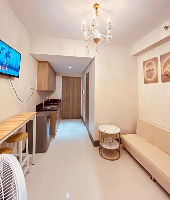 Relaxing Condotel in Highway Hills, Mandaluyong