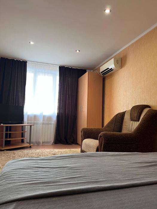 Однокімнатні апартаменти на Соцмісті за адресою Металургів 21