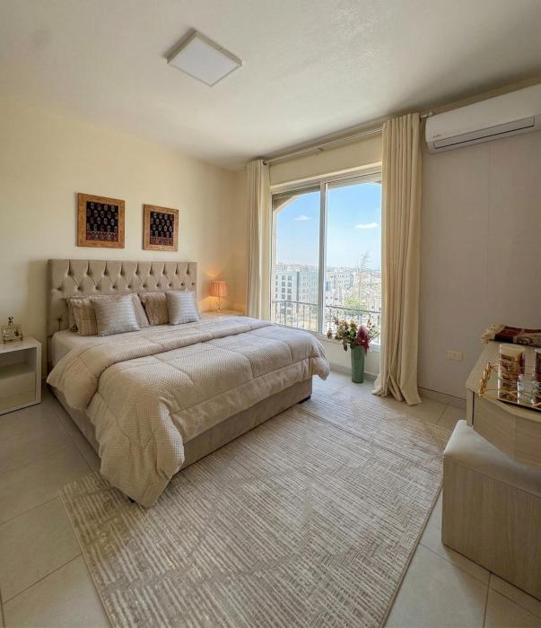 Exquisite & inviting 2 Bedroom 2 bath Balcony Fast internet