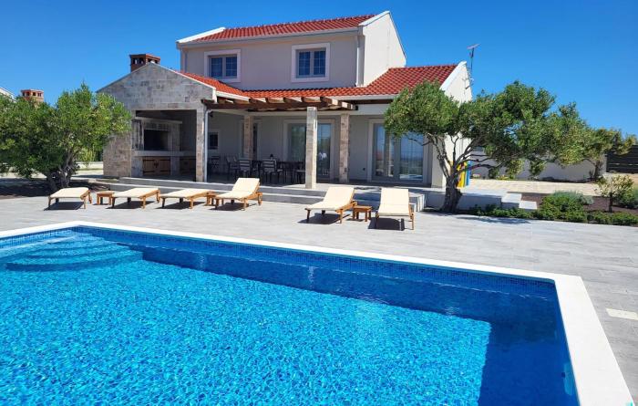 Stunning Home In Dvornica