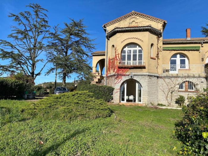 Magnificent Family villa near the Cèze River
