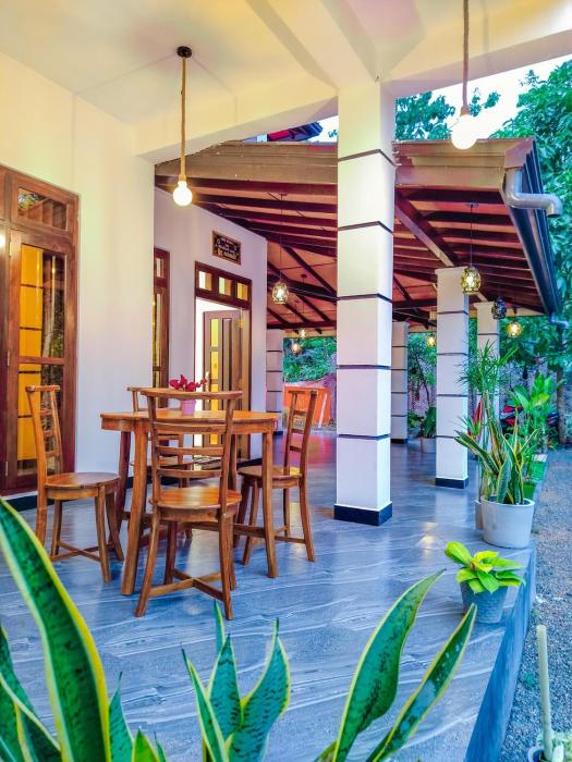 NRS Villa Midigama