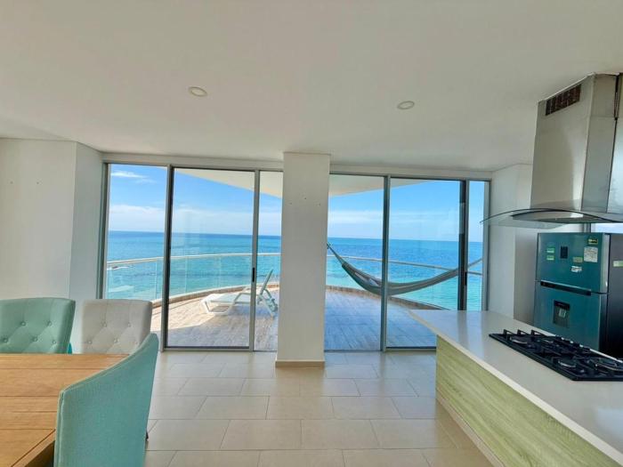 FB Apartamentos con vistas 360 grados al mar y piscina
