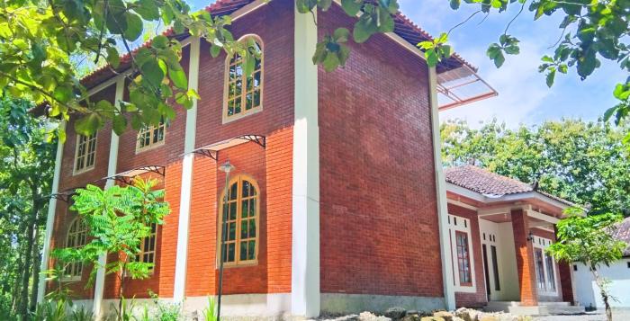 Amini Guest House