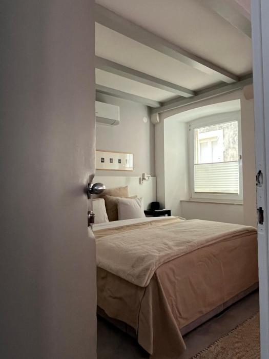 Cozy Old Town Interlude Apartment