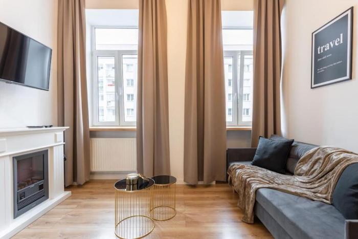 Urban Chic - Stylish Luxury, Złota Street