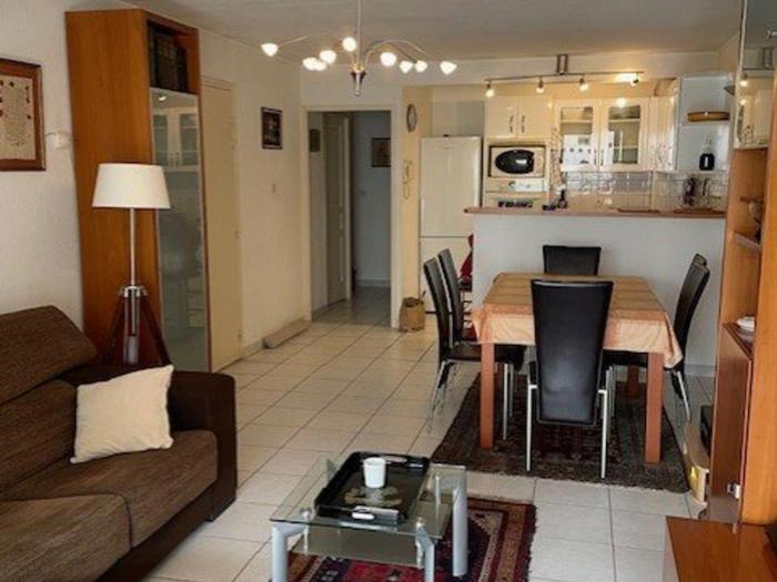 Appartement spacieux, climatisé - 4 pers. - FR-1-696-142