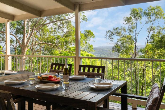 Hinterland Tranquil Escape with Beautiful Views
