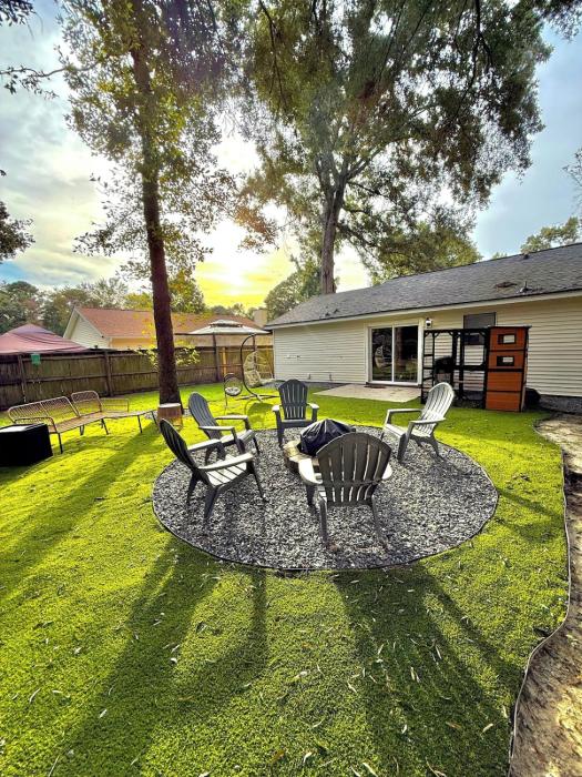 Modern Home with Theater, BBQ & Private Yard