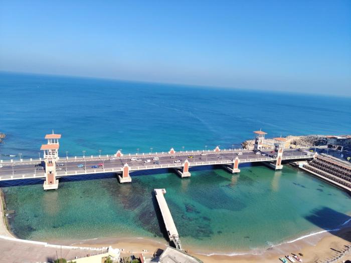 شقة فندقية للإيجار اليومي في ستانلي مع إطلالة بحر Luxury serviced apartment for daily rent in Stanley with sea view