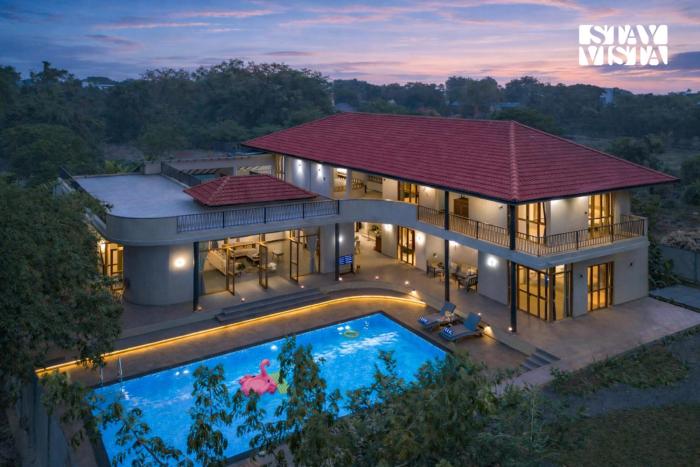 StayVista at Casa Frangipani - Lawn & BBQ