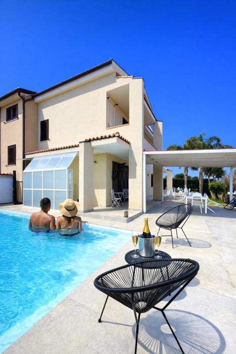 Epipoli Charming Villa and Pool
