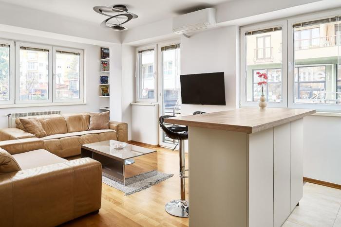 Urban Retreat Modern 2BR apartment
