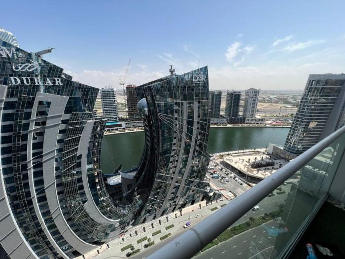 Damac Vera Residences canal view