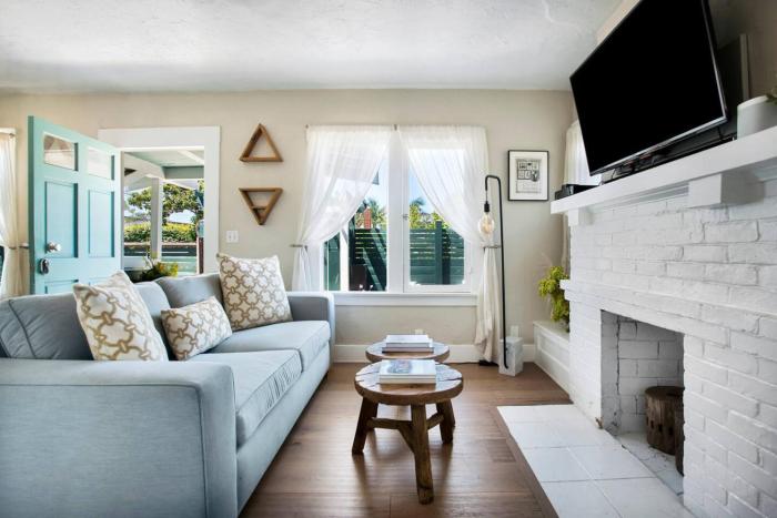 Bungalow Two Gated and Private Near Abbot Kinney