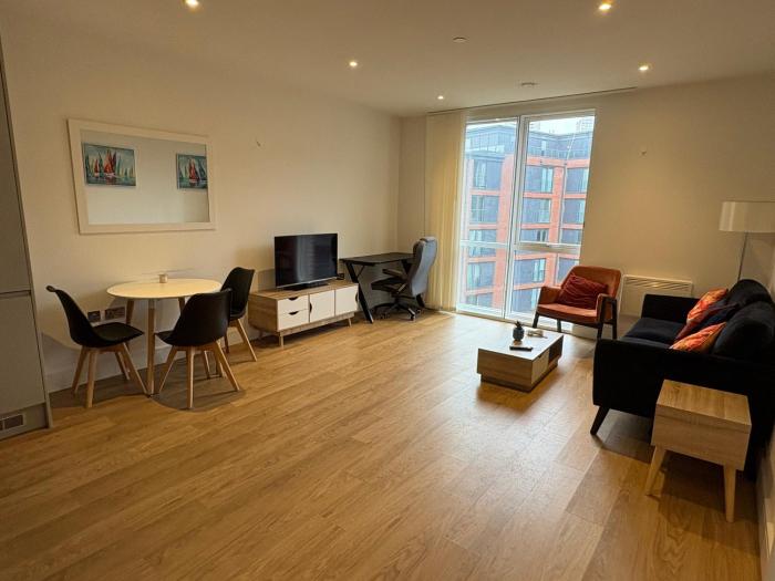 City center apartments beside nightingale club