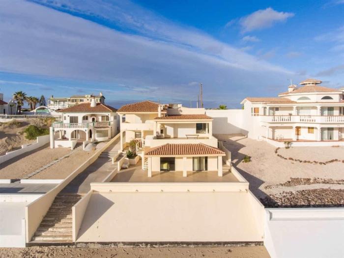 Beautiful Huge Beachfront Home Serenity Beach