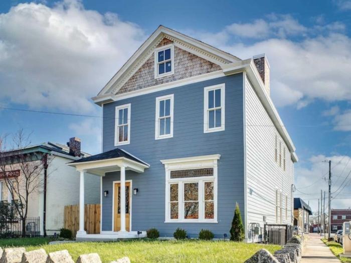 624 Large 7 Bedrooms Vibrant Art Spacious