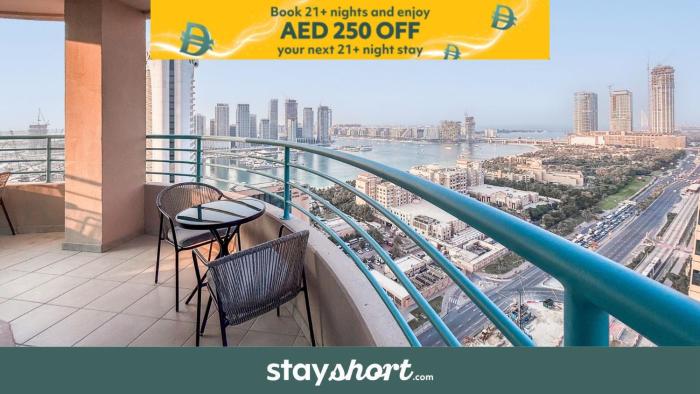 Free housekeeping visits during your stay - StayShort - Spacious 2BR in Dubai Marina with Huge Balcony