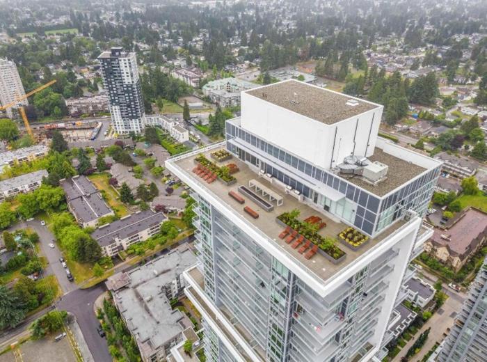 Sky Suite 2 BR in Central City & Rooftop Terrace