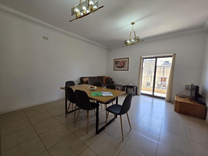 Central & Bright Apartment Free Wi-Fi