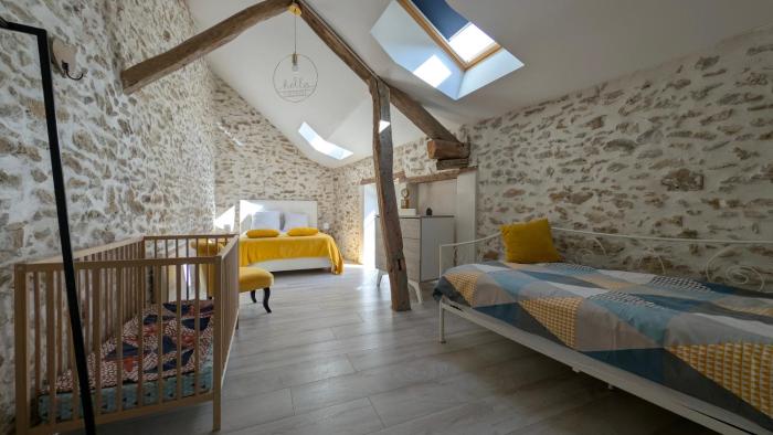 Aux portes du châteaux - spacieux et authentique
