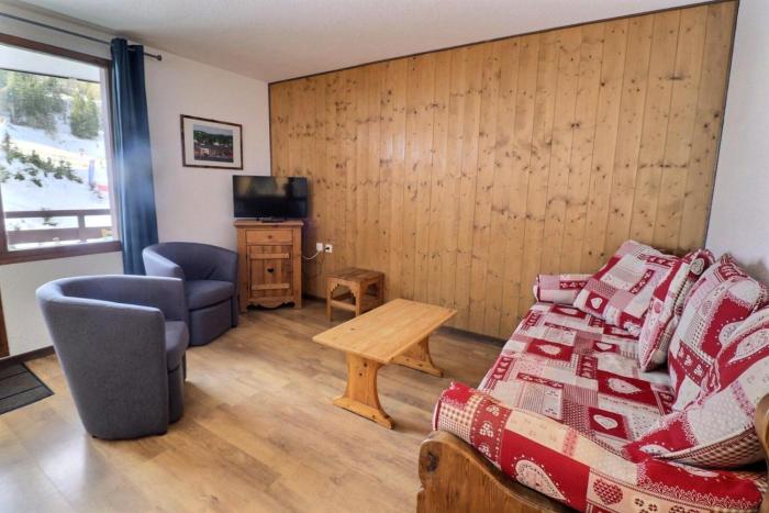 Résidence Grand Bois B - CONFORTABLE 2 PIECES, SKIS AUX PIEDS ET PROCHE DES COMMERCES MAE-3264