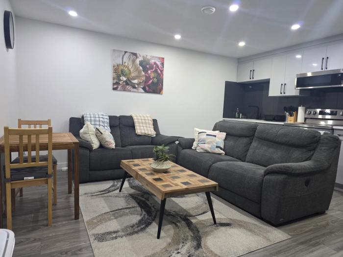 Lovely 2 Bedroom Suite in Calgary
