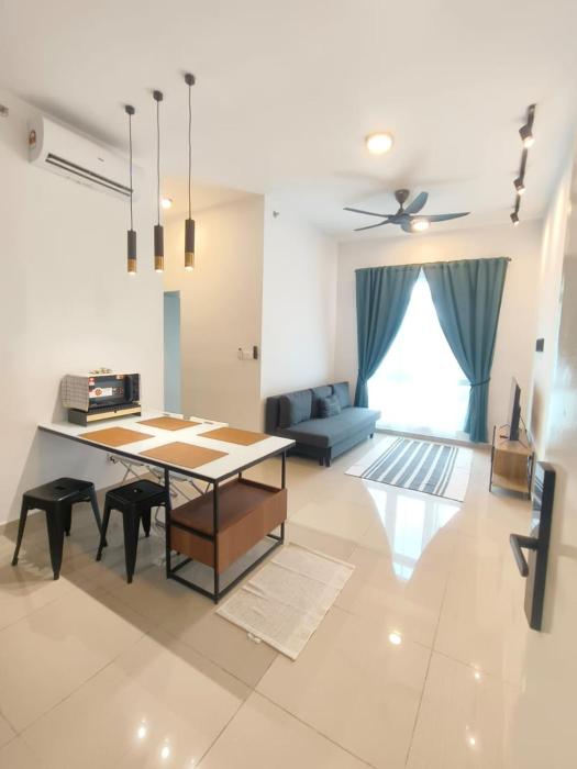 Adilili Mesahill Premier Homestay, Nilai near KLIA USIM AEON Mall Mesa Mall Aurelius Hospital