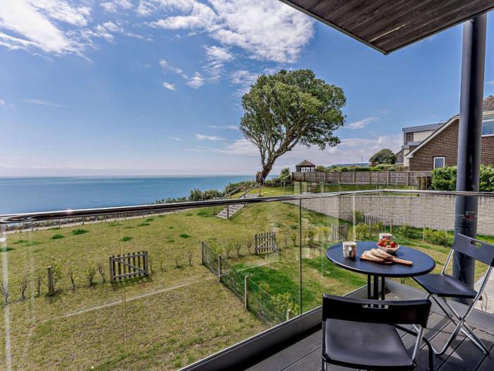 2 Bed in Sandown oc-83617