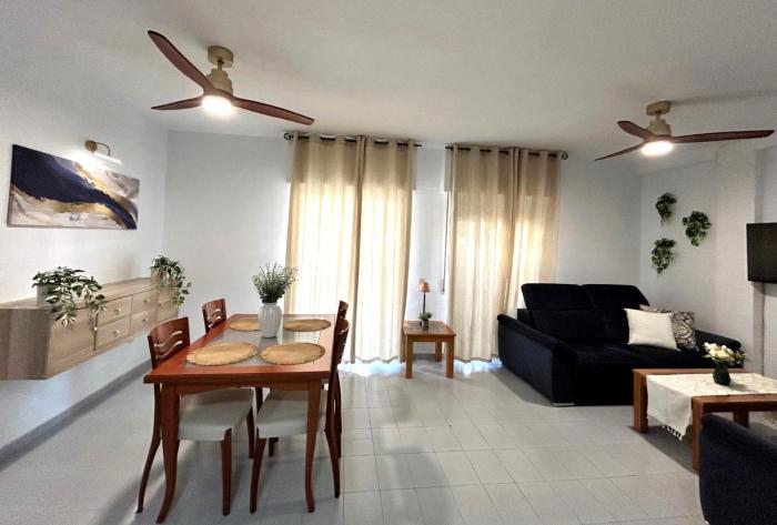 Apartamento a 1 Min de Playa Calypso con Terraza