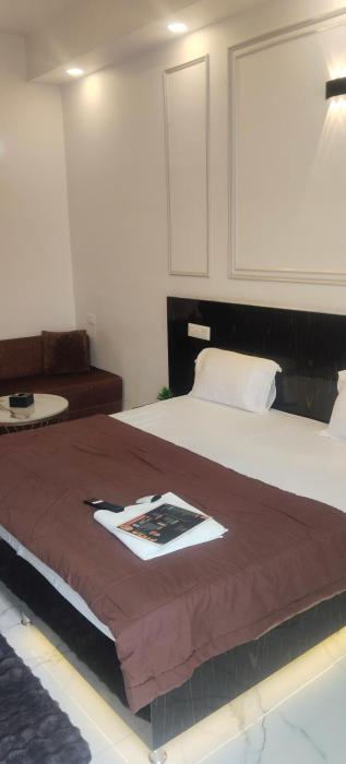 Craviq Hotels & Resturant