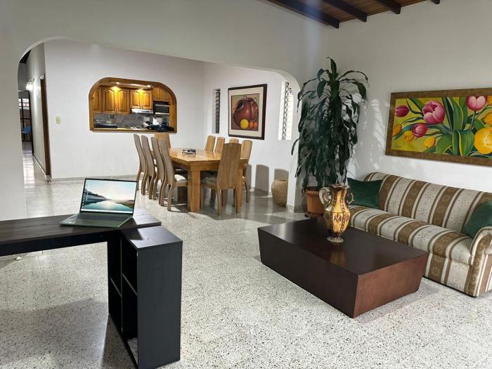 Casa Hotel Realeza del Estadio