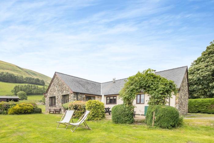 4 Bed in Tywyn oc-23385