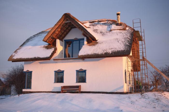 Traditional Ukrainian Thatch House with Modern Luxury
