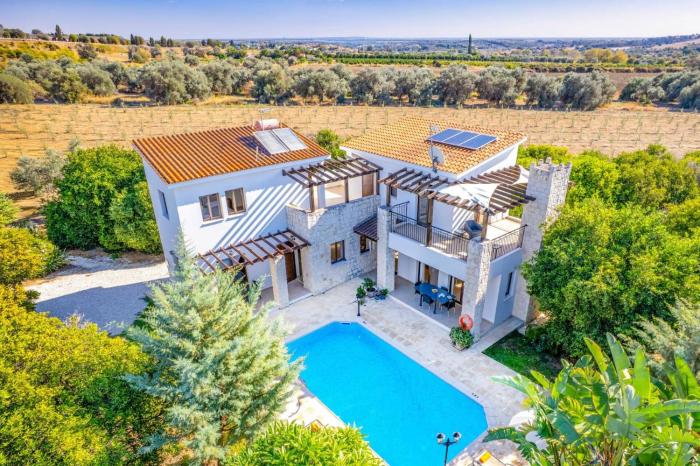 Villa Oliva by Villa Plus