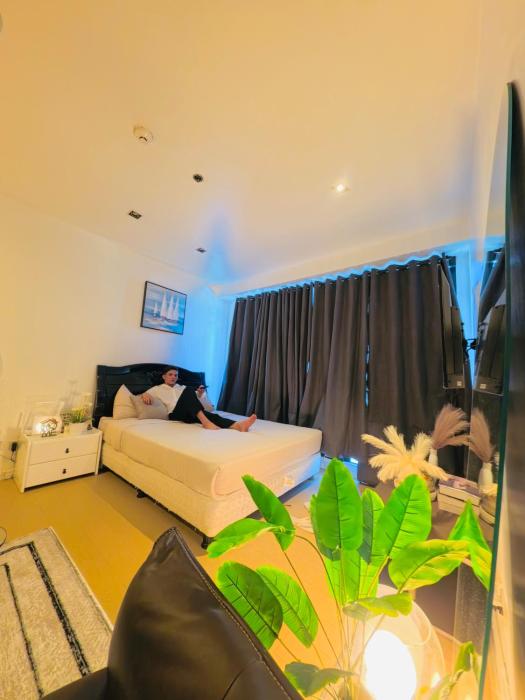 45th The Gramercy Residences