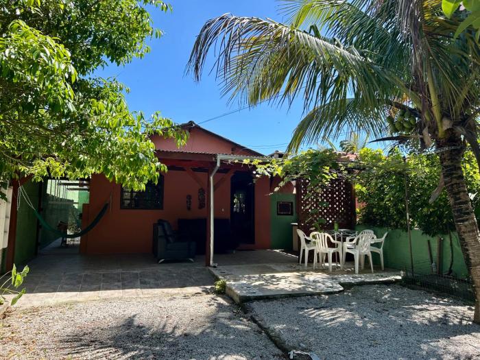 250m da praia, Campeche, Morro das Pedras, Casa Ondas do Sul