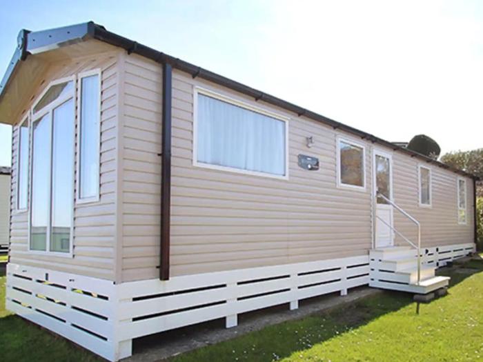 1. Swanage Supreme 3 Bedroom Caravan