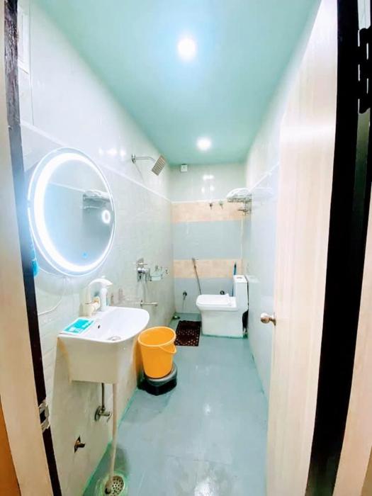 Abhivadya Exotica- Near Ghat And Kashi Vishwanath Mandir