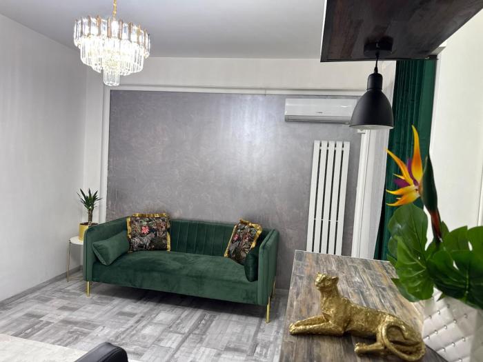 Modern and cozy apartment with balcony , Netflix