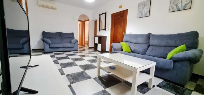 Piso centrico en Conil solo alquilamos a familias